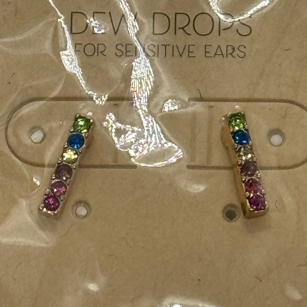 Dew Drops Multicolor Rhinestone Bar, Set in Gold Tone Post Earrings - Picture 5 of 6